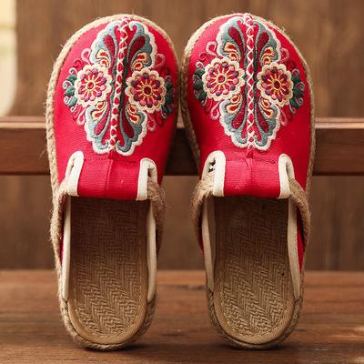 Tendenza etnica scarpe di stoffa pantofole donna, scarpe da donna ricamate antiche a un pedale, scarpe tessute a mano
