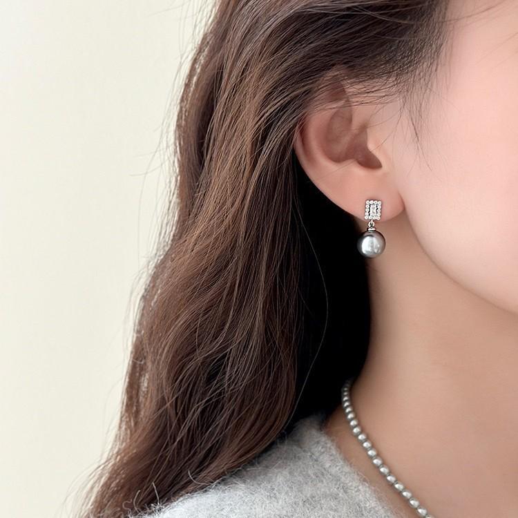 Zircon Grey Pearl Earrings: Versatile, Simple, Autumn-Winter Fashion Studs for Women