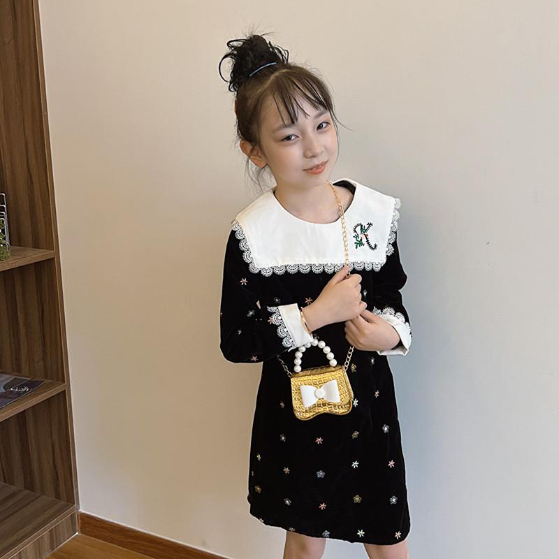 Stylish Mini Chain Crossbody Bag For Kids With Pearl Bow Knot Fashionable Design