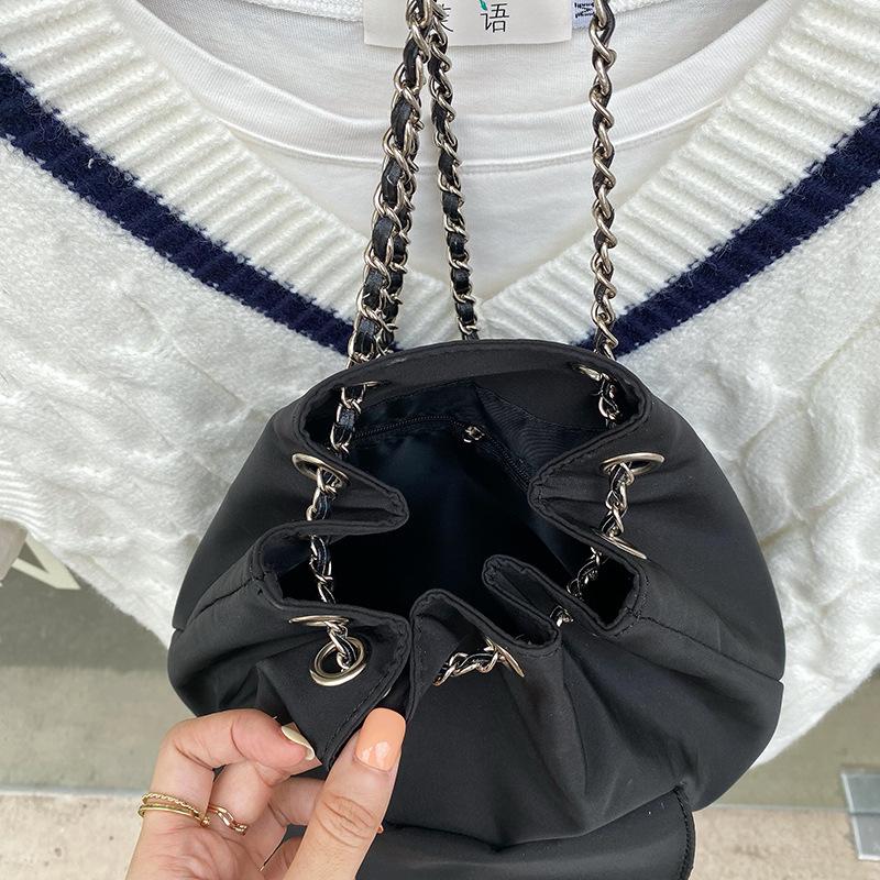 Simple Casual Silk Cloth Black Chain Bucket Bag Korean Style Drawstring Tie Port Da Capacity Commuting Backpack for Women