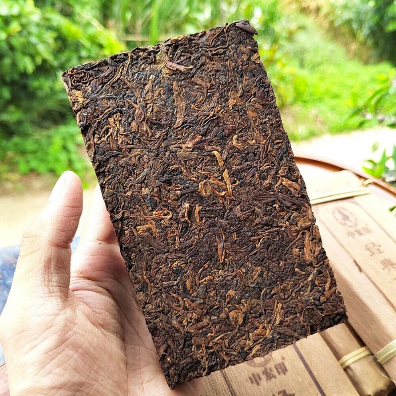 250g Yiwu Ripe Caramida Camfor Ceai de Caramida Vechi Lăstarii de ceai Ambalaj de frunze Pu'er coapte