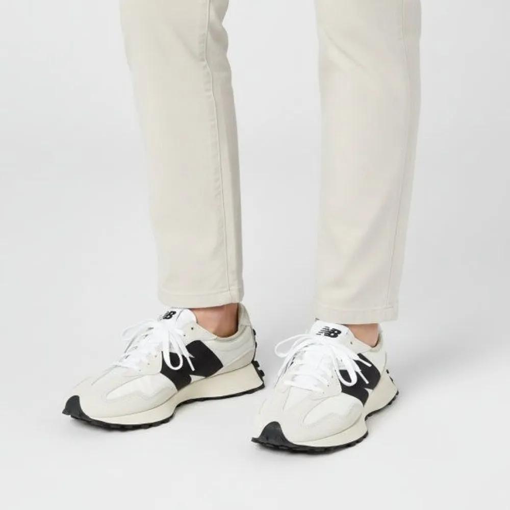 New Balance WS327FE 327 Sea Salt Black Sneakers Beige