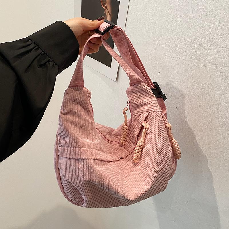 

Повседневная однотонная фланелевая сумка 2025 весна новая тенденция простая наплечная сумка большая вместимость дорожная сумка-мессенджер one size fits all розовый