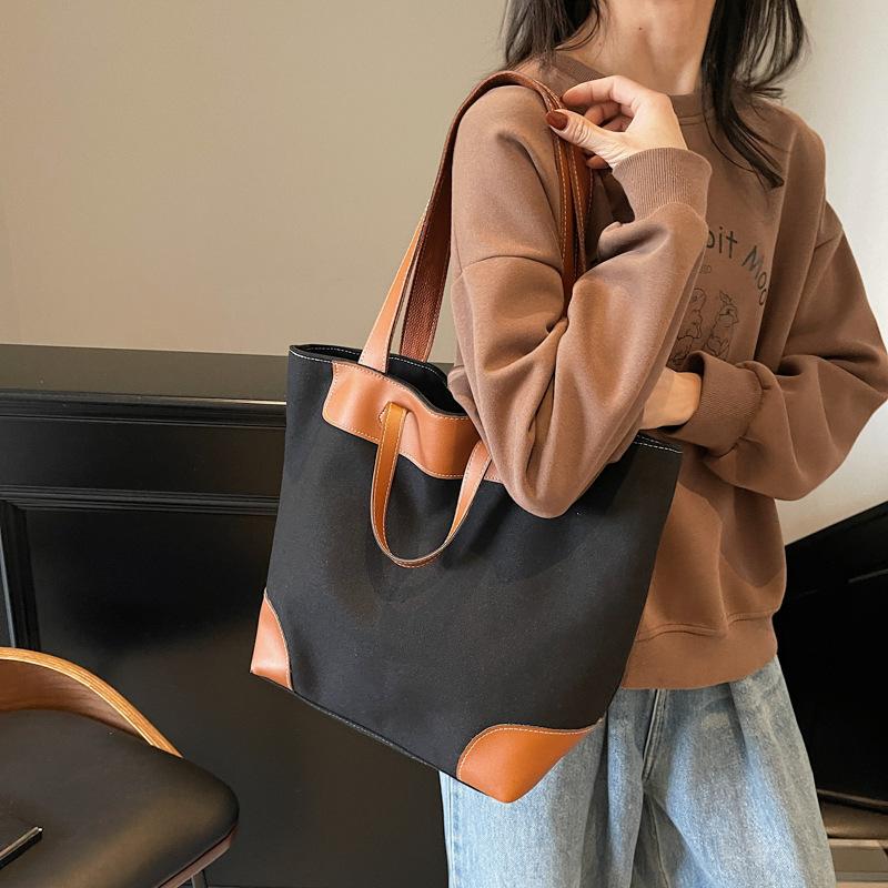 Tote Bag Women's 2025 Summer New Fashion Simple Contrasting Shoulder Bag Commuting To Work Large-capacity Shoulder Bag