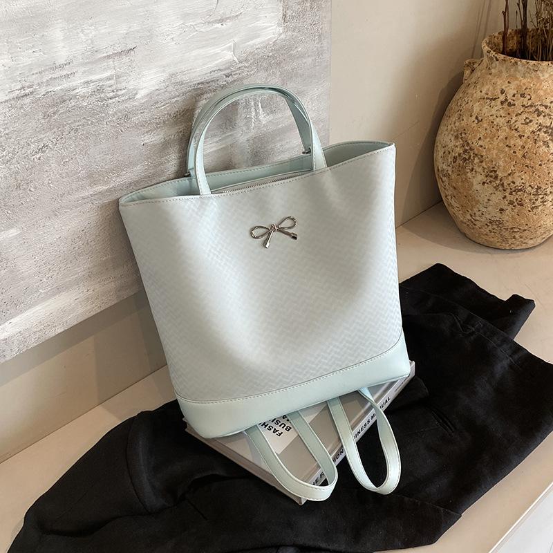 

Модна жіноча сумка-рюкзак 2024 року, нова велика місткість, сумка через плече під пахвою, повсякденна універсальна сумка-відро для поїздок на роботу синій