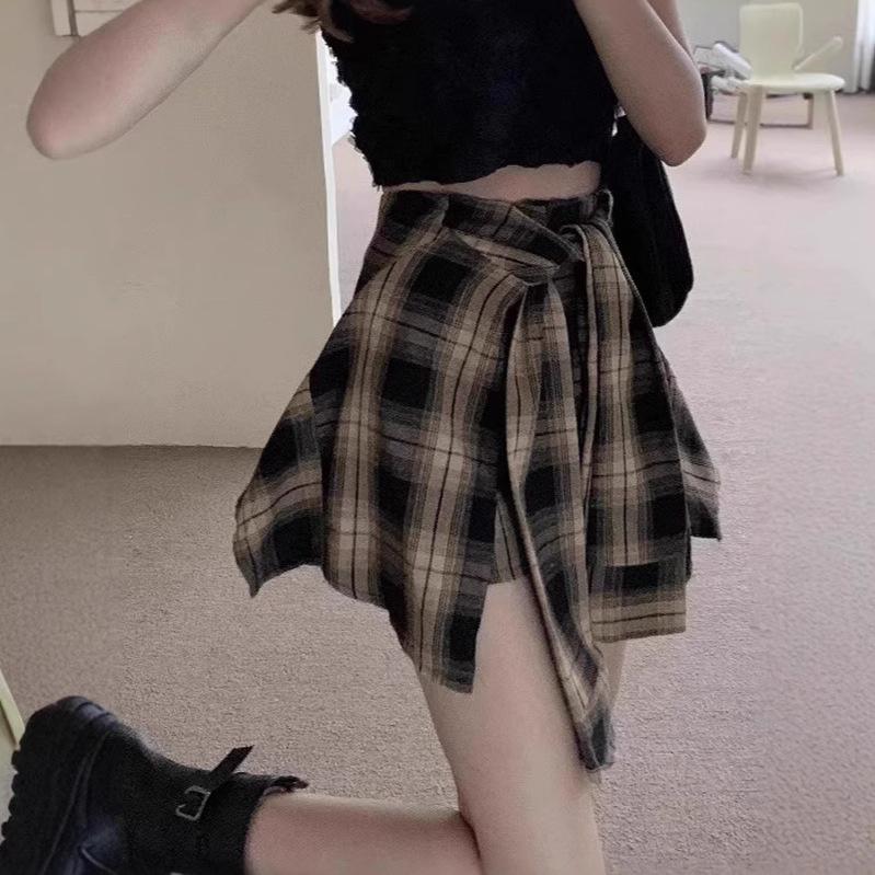 2026 Summer Women's Retro High-Waisted Plaid Skirt with Faux Two-Piece Design