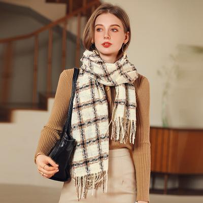 Accessoarer – Halsdukar & Sjalar
