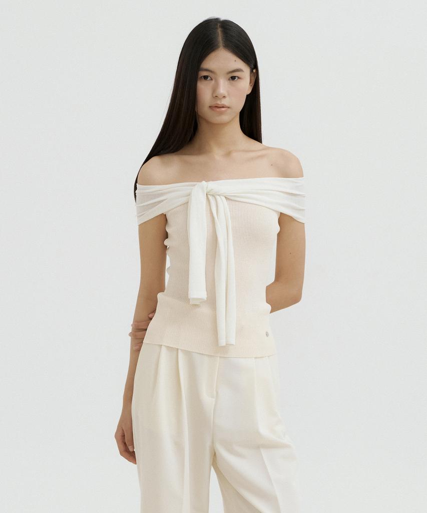 LUCIR ZU Ribbon Off-Shoulder Knit (Cream)