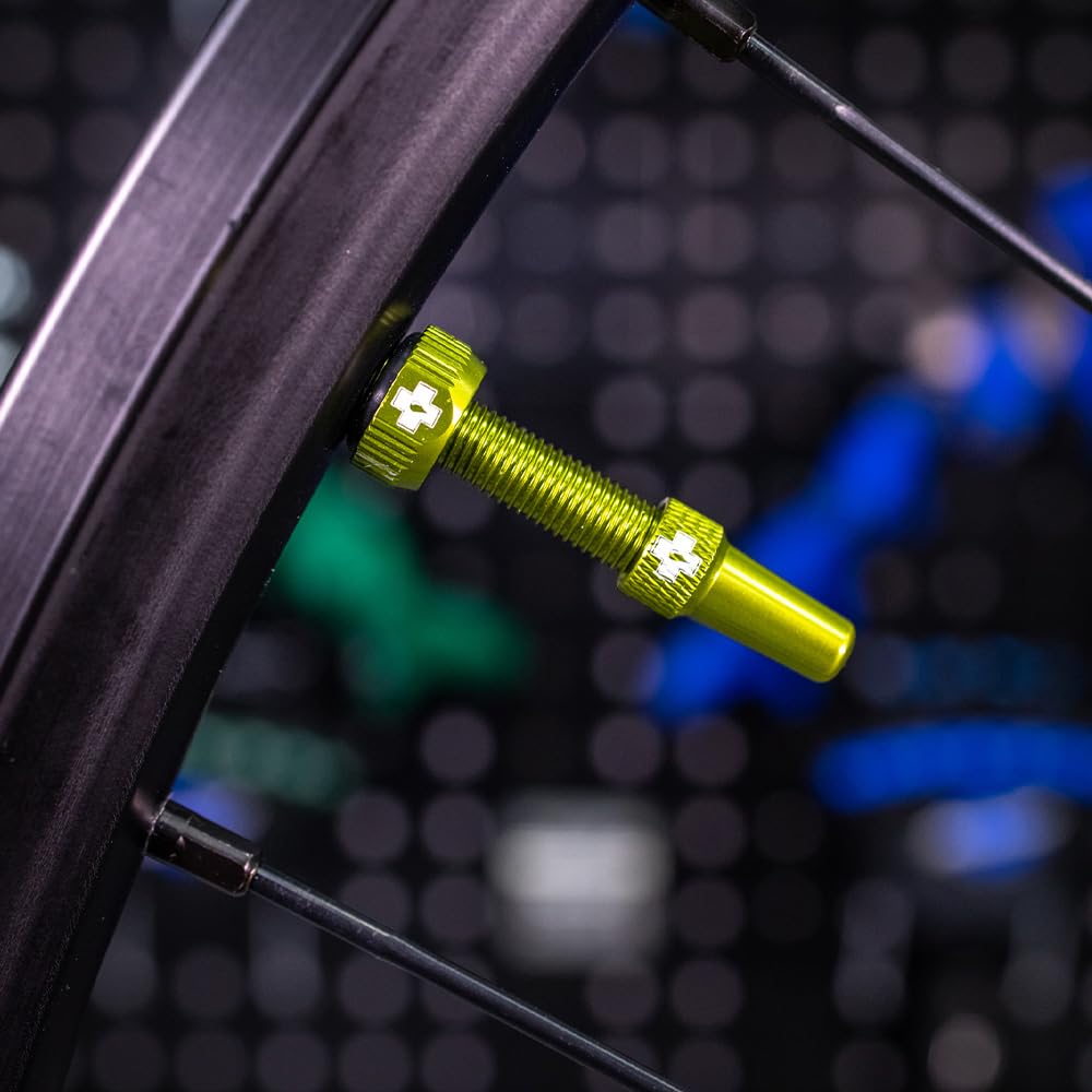 Muc-Off Tubeless Valve Green 44mm Tubeless Valve Stem Valve Core Removal Tool for Tubeless Tire with Presta Valve Stem Cap