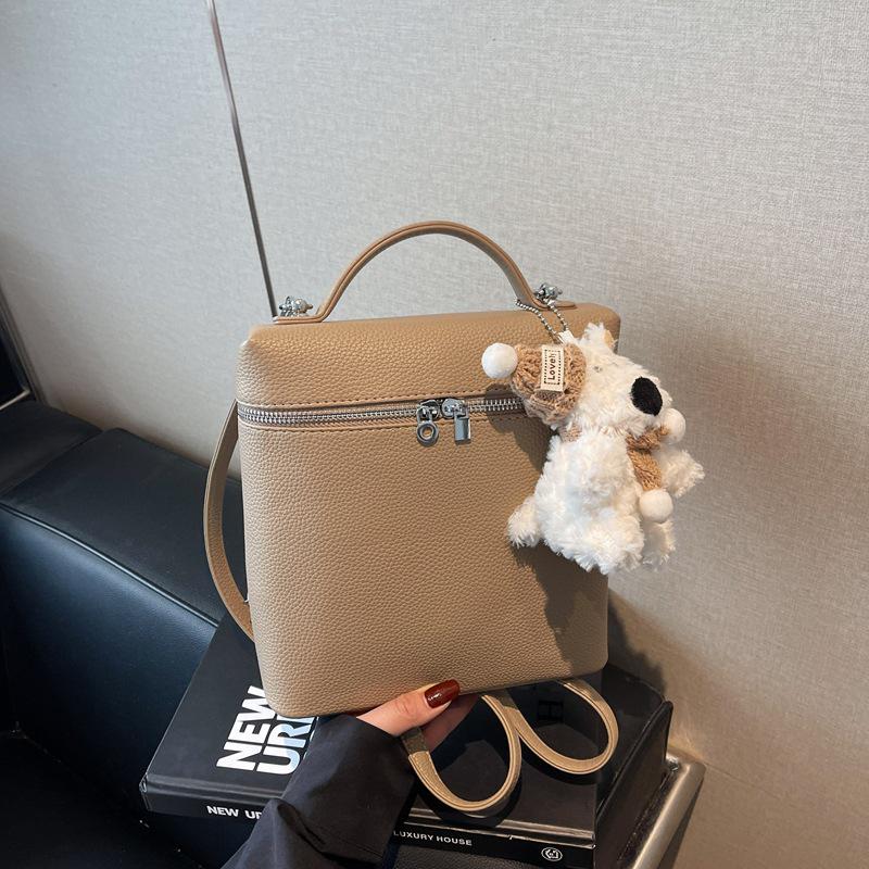2025 Spring/Summer Women's Stylish Versatile Backpack for Travel and Outings