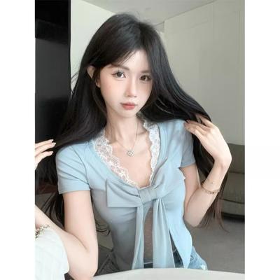 Stylish and Chic Design Lace Splicing V-neck Short-sleeved T-shirt Summer Foreign Style Slim-fitting Versatile Temperament Top Ins