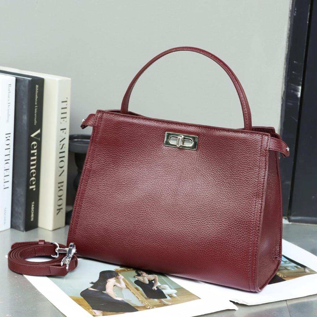 Genuine Leather Women's Large Capacity Tote - First Layer Cowhide Crossbody for Business and Commuting