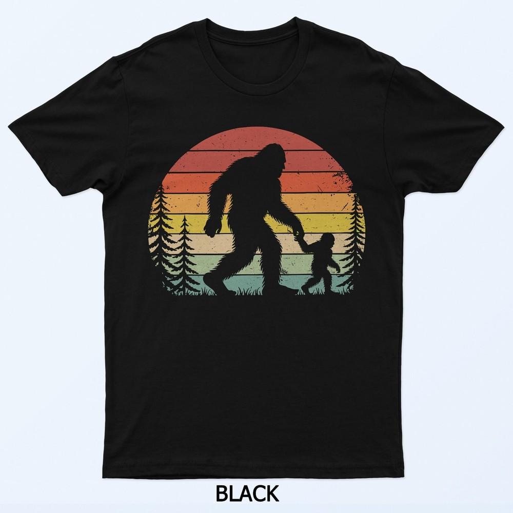 Retro Vintage Bigfoot Dad Fathers Day Father Son Matching T-Shirt