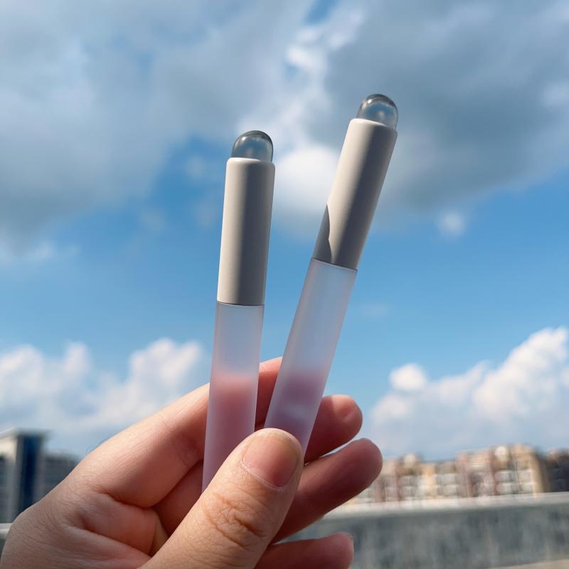 1PCS Manicure Lip Brush Silicone Round Head Silicone Lip Brush Portable Silicone Lip Brush Finger Jelly Transparent Silicone Lip Brush