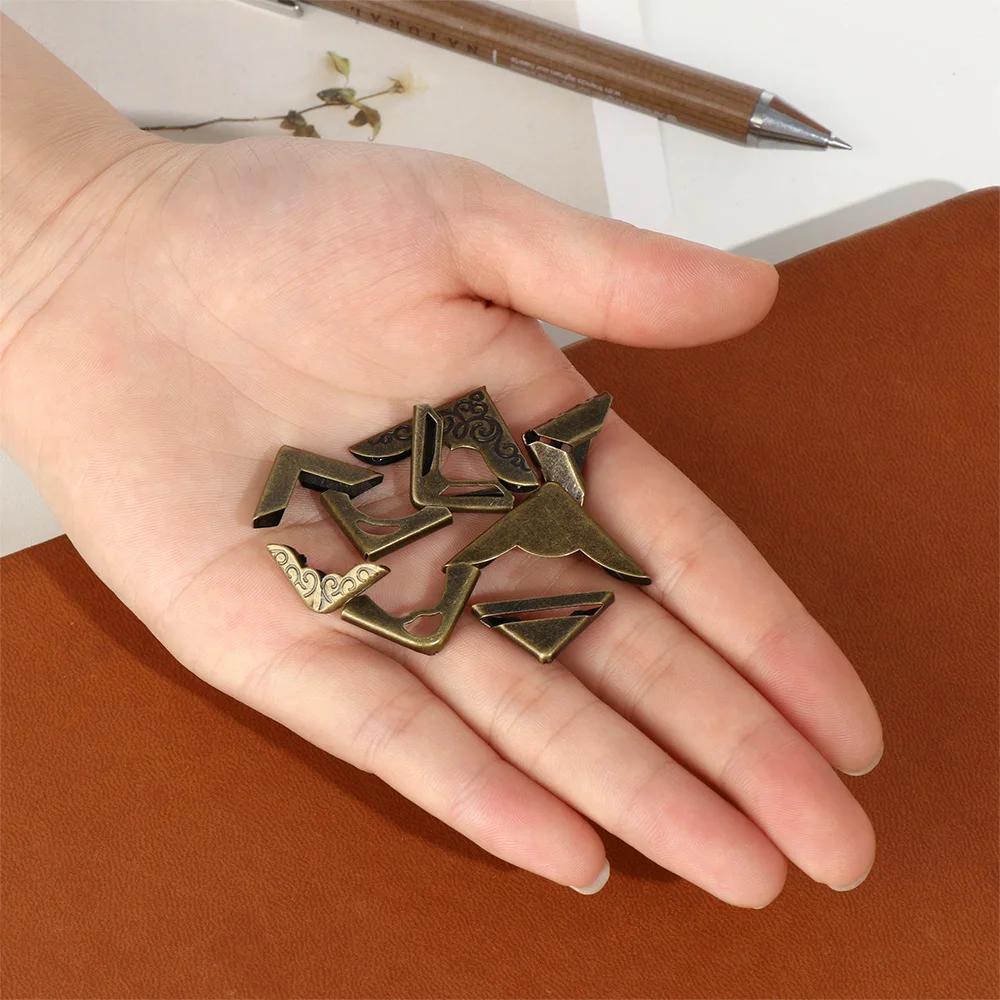 4Pcs Crafts Decoration Menus Book Scrapbook Accessories Metal Corners Book Corner Protector Photo Albums