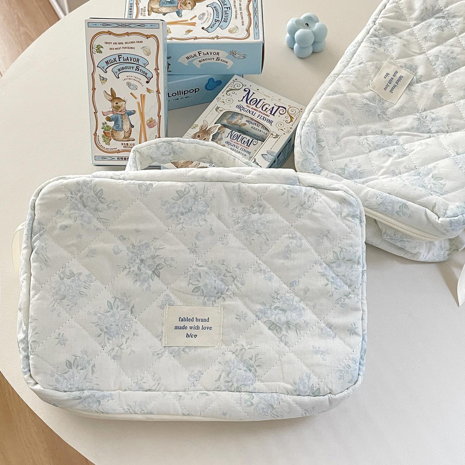 

Retro Sweet Floral Ladies Cosmetic Bags Fashion Large Capacity Women s Storage Bag Simple Travel Portable Female Handbags Cases