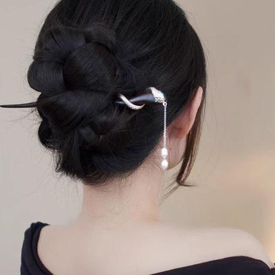 Vlasový styling – Ozdoby do vlasů