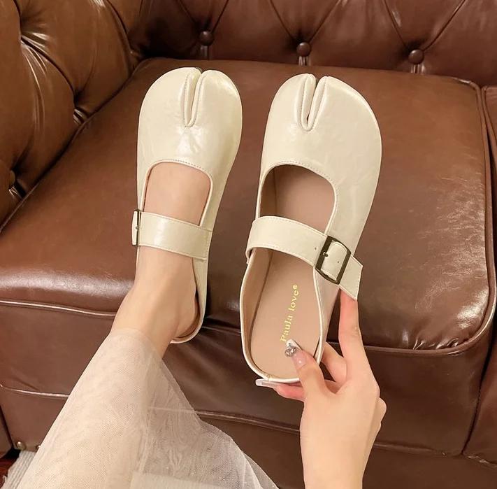 Fashion Women Split Toe Flats Shoes Woman Comfy Flats Slippers Soft Bottom Loafers Slip On Beach Slides Buckle Shallow Mouth Mary Jane
