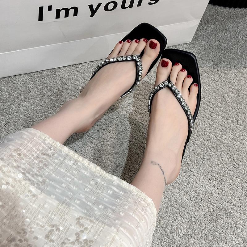 Fashion Glitter Slides Slippers Women Summer Female Shoes Low Thin Heels Big Size Fashion  Rubber Flip Flops Jelly 2025 Luxury