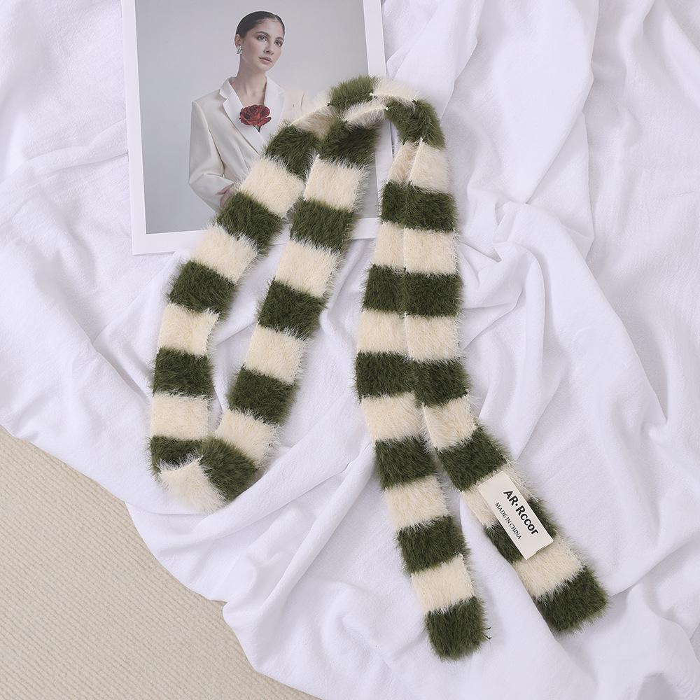 Cachecol Estreito Listrado Fuzzy Estilo Y2K Coreano para Sobreposição Versátil e Decoração Personalizada