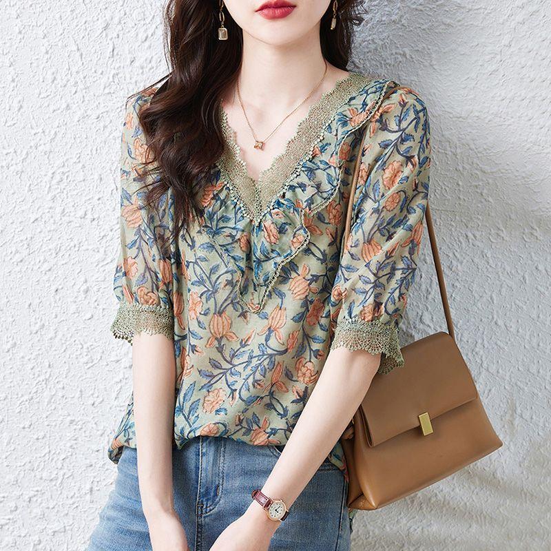 Women's Floral Chiffon Shirt Summer Beautiful and Stylish Short Sleeved Top for Mothers