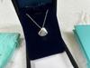 Collar con Colgante de Corazón de Plata de Ley 925 para Mujer Familia T con Diamantes y Esmalte, Cadena Clavicular Azul Clásico, Colgante para Mejor Amiga