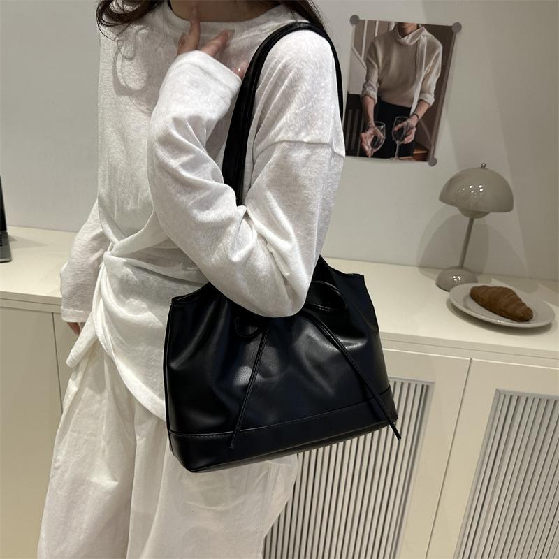 Sweet Bow Women Commuter Shoulder Bags Candy Color Large Capacity Ladies Handbags Simple Pu Leather Female Bucket Tote Bag