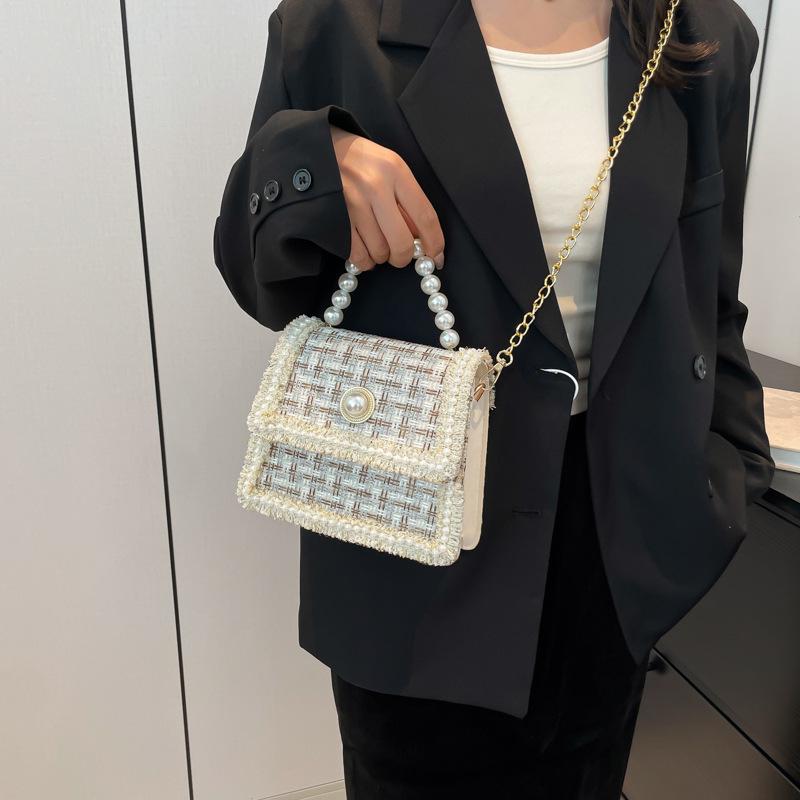 Women's Autumn & Winter Mori-Style Knitted Wool Bag with Pearl Lace and Chain