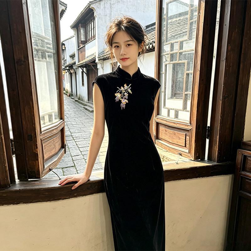 Black velvet sleeveless national style new Chinese style Suzhou long cheongsam improved young 1011 new women's high sense