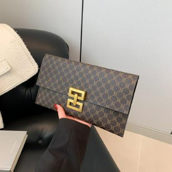 Women's Spring 2024 Slim Crocodile Pattern Clutch: Patent Leather Envelope Bag and Wallet