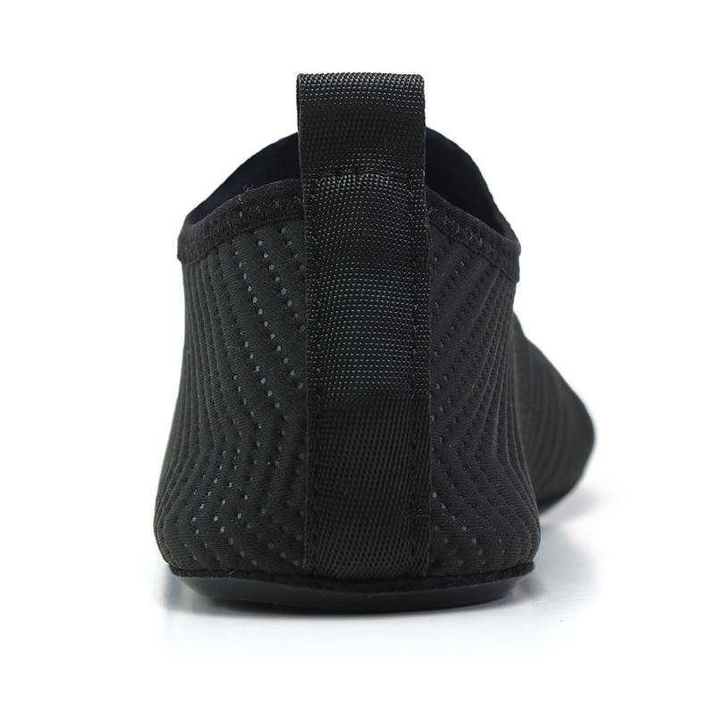 Hot sale Black Men Aqua Shoes Quick Drying Beach Barefoot Shoes Men Women Yoga Shoes Summer Swimming Shoes Unisex Diving Socks