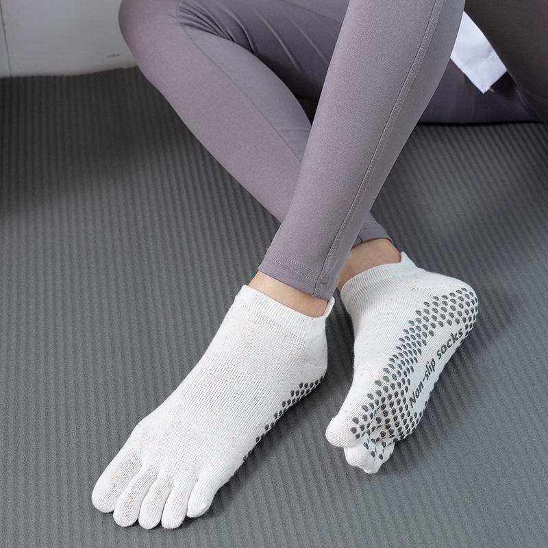 Șosete cu cinci degete ToeSox fără spate, antiderapante pentru yoga și pilates - Calitate pentru toate anotimpurile