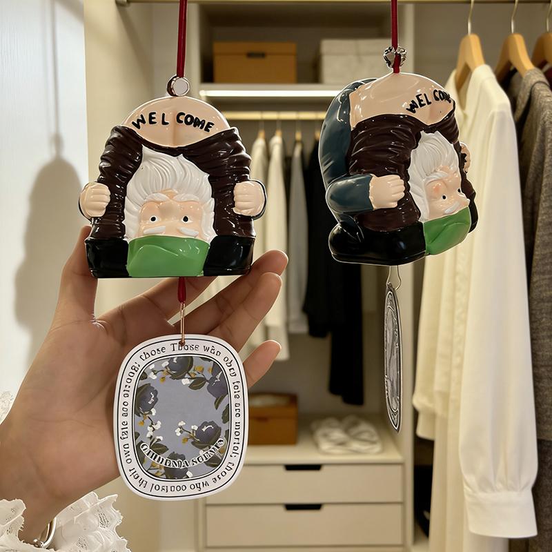 Creative Santa Claus Pendant Ornament with Fragrant Cards Wardrobe Car Pendant with Long-Lasting Fragrance Decoration Gift