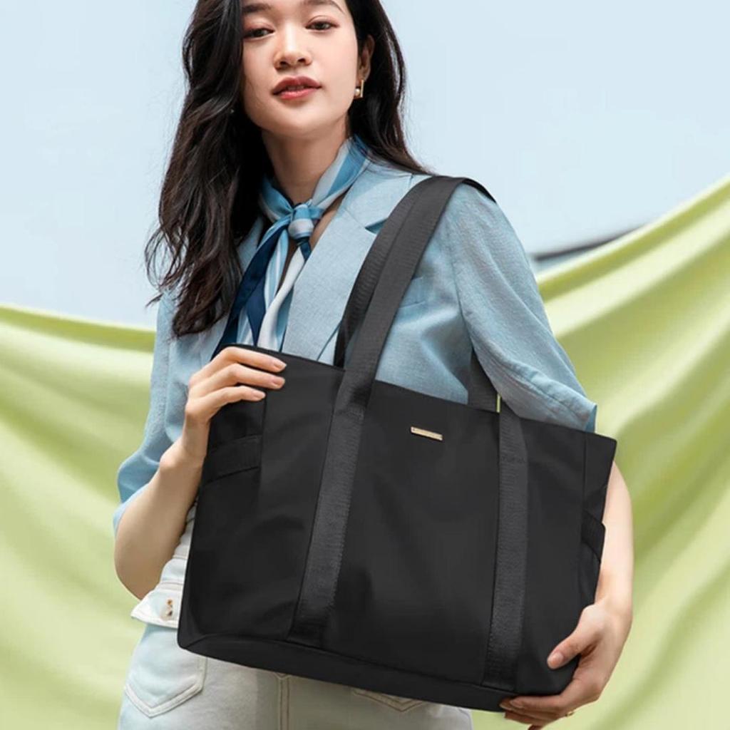 GOLF Shoulder Bag, Handbag, Versatile Commuter Tote Bag, 16-Inch Laptop Bag, Black