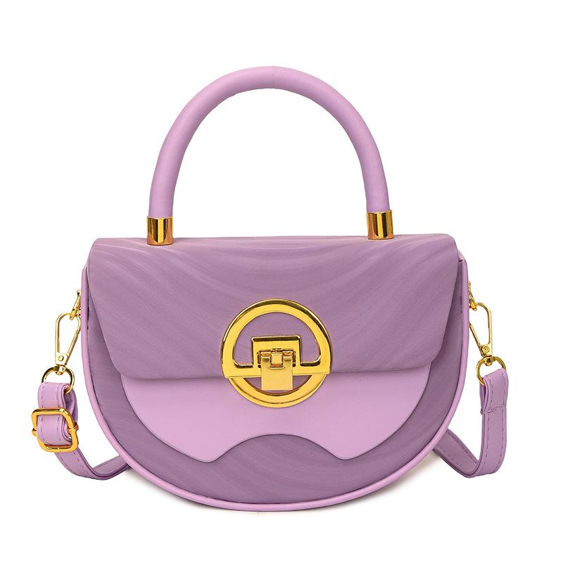 Trendy Retro Shell Bag: Niche Design Crossbody & Handheld Summer Style