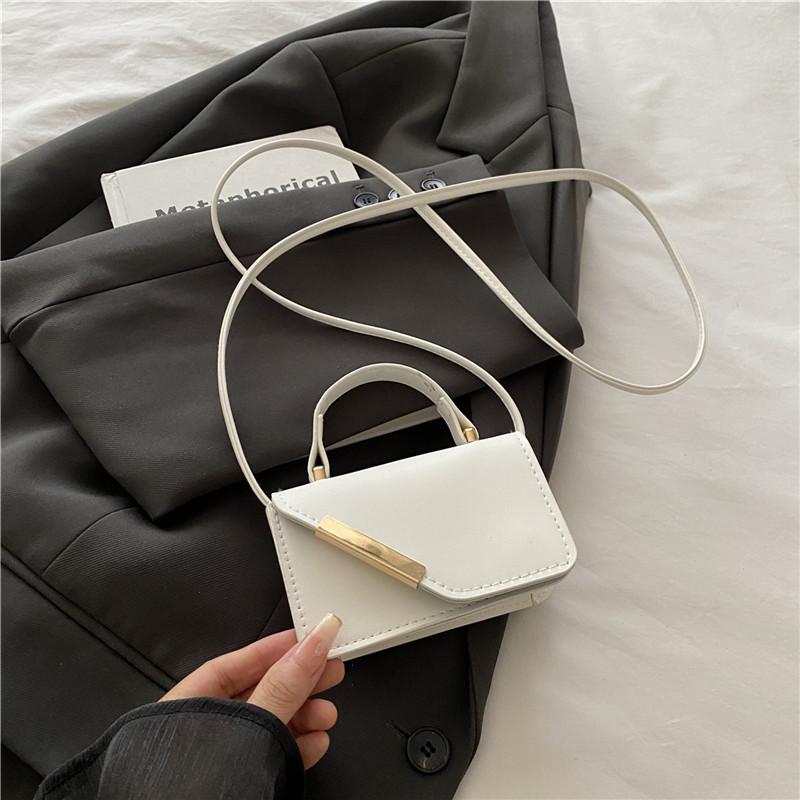 This year's popular niche design shoulder messenger bag 2025 summer new fashion simple temperament small square bag foreign style