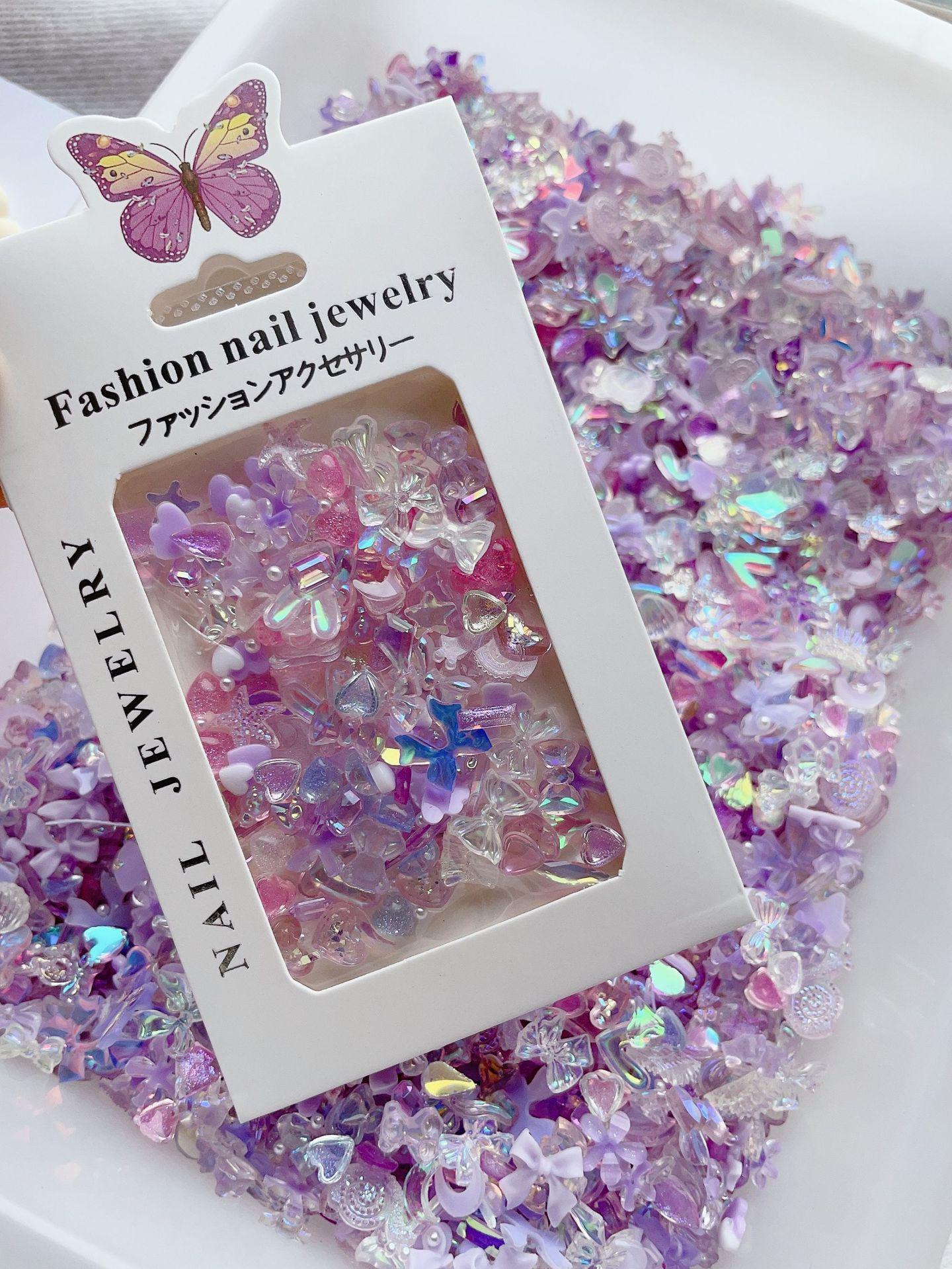 

Нейл-арт смешанные материалы: Банты, Бусины, Жемчуг, Заклепки, Смола, Аксессуары Аврора