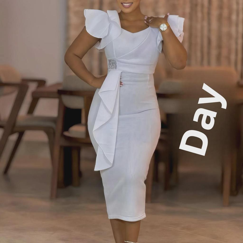 D3310 Elegantní volánkové šaty jednobarevné obepínající boky africké