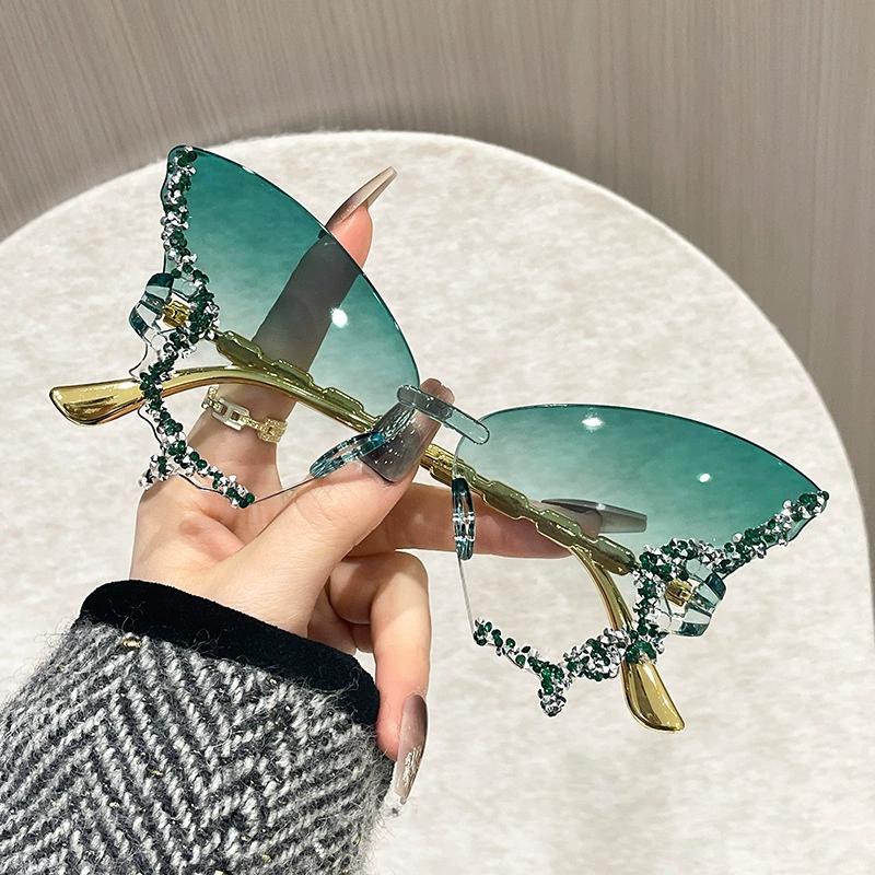 Luxury Diamond Butterfly Sunglasses Women Brand Y2k Vintage Rimless Oversized Sun Glasses Ladies Eyewear