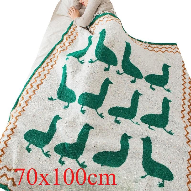 

1pc Coral Fleece Knitted Blanket Office Sofa Blanket Nap Blanket Car Double-sided Fleece Leisure Sofa Cover Blanket Dacron 70x100cm