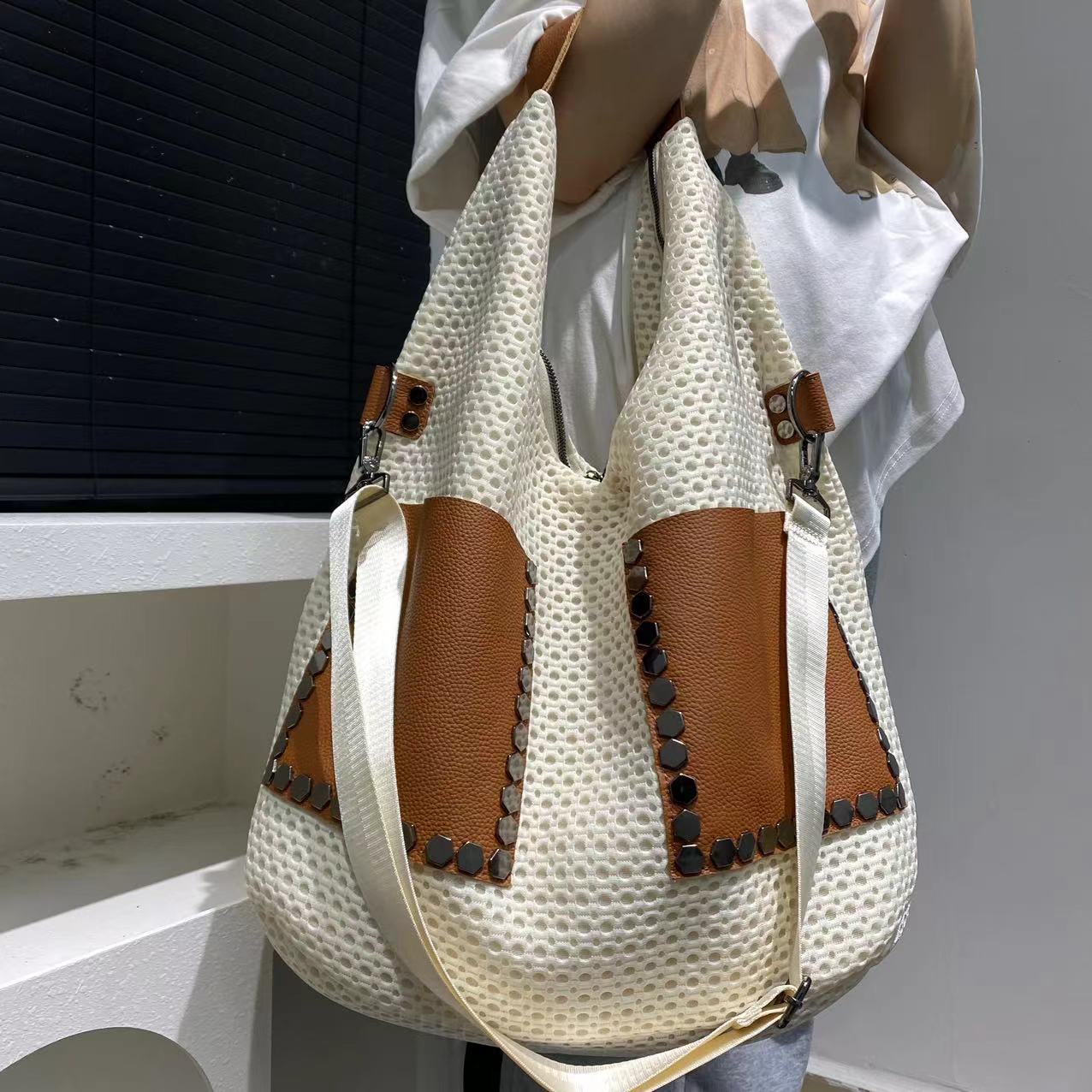 Женская Модная Ретро Сетчатая Сумка-Тоут Большой Вместимости Для Поездок На Работу На Одном Плече Ручная Сумка
