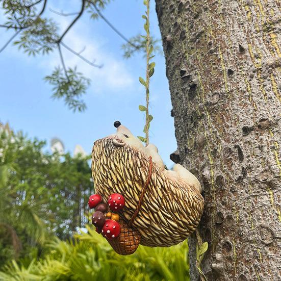 Climbing Hedgehog Figurine Handmade Resin Hedgehog Statue Wall Animal Decoration for Home Garden Tree Fence