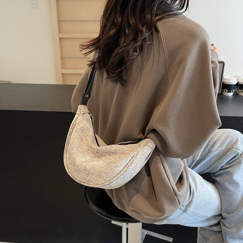 Large capacity casual simple dumpling bag women's new fashion popular shoulder bag solid color versatile messenger cloth bag