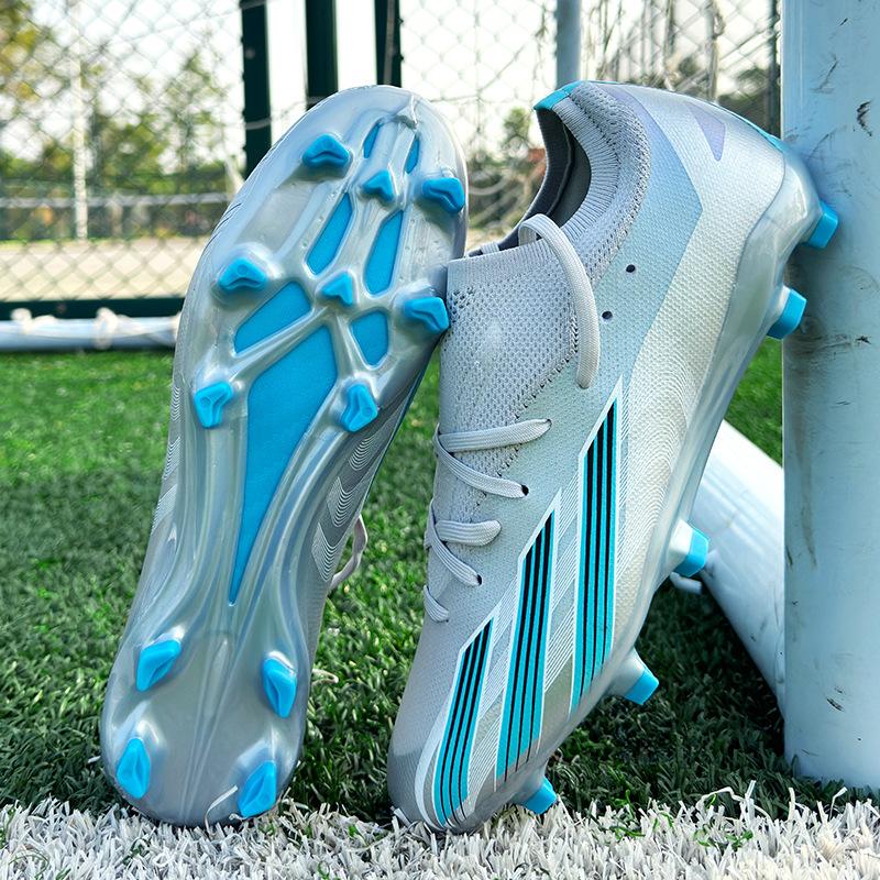 Seamless low-top adult football shoes men's and women's spikes student youth grass impact training sneakers