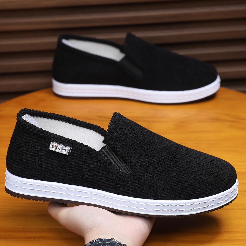 

Summer men s old Beijing cloth shoes comfortable soft-soled work shoes breathable one-pedal men s shoes handmade lasagna cloth shoes 44 чёрный
