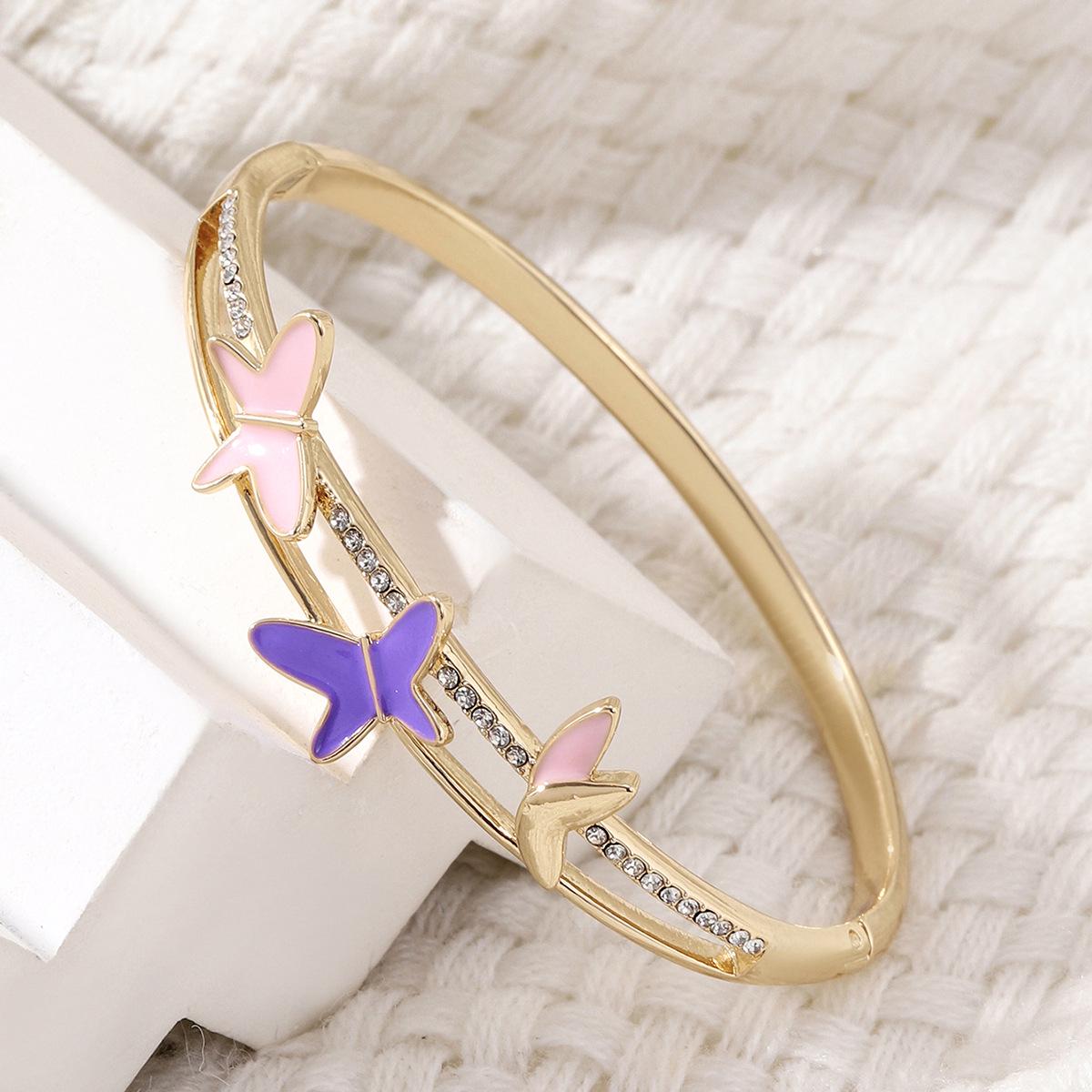 

Elegant Butterfly Bracelet: Diamond-Set, Colorful Enamel, Light Luxury for Women