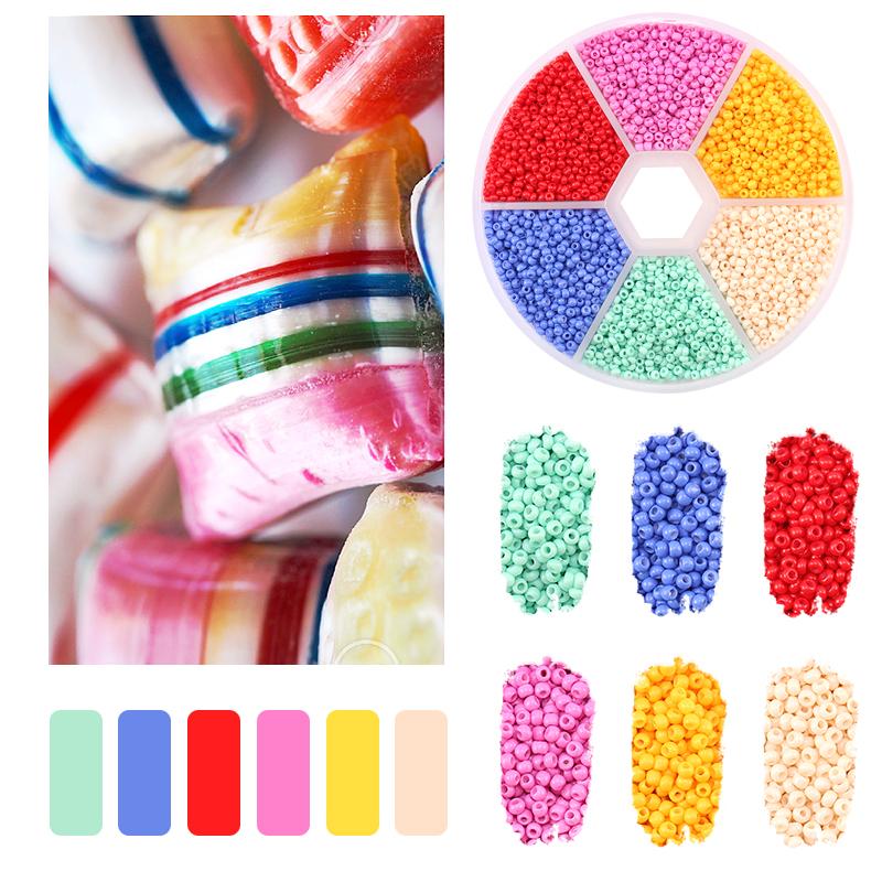 7000 Stück 2mm Rocailles Bunte Glasperlen Für Schmuckherstellungs-Kits DIY Bastelbedarf Zubehör Für Ohrringe Armband