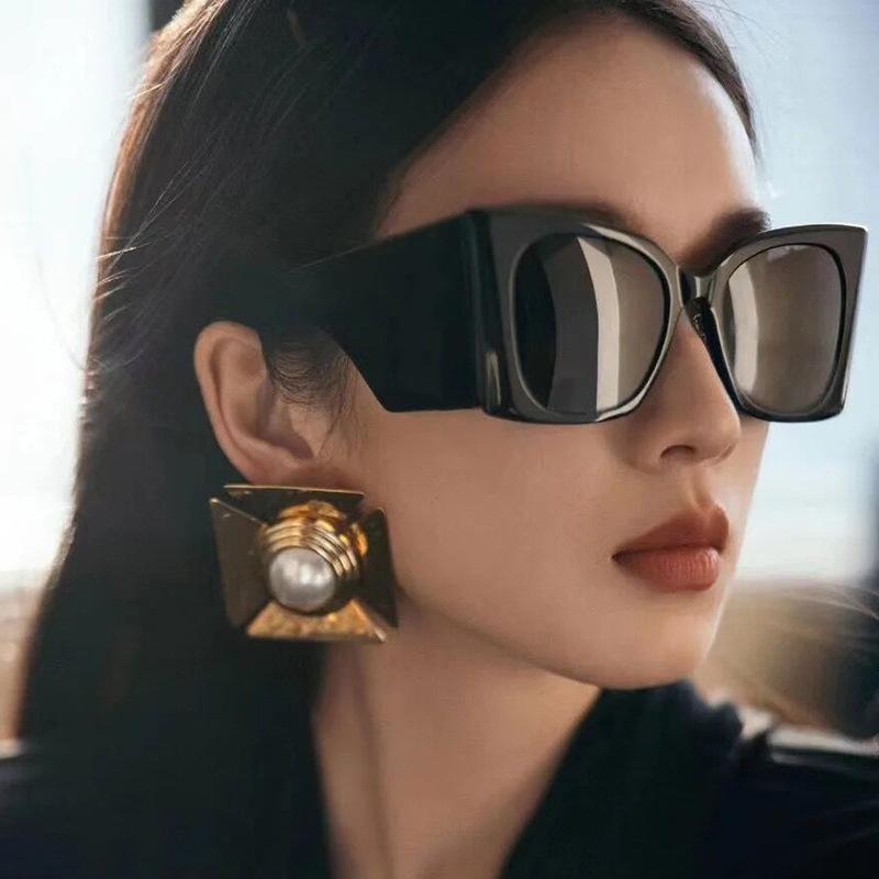 Big Frame Cat Eye Butterfly Sunglasses Women Vintage Trendy Sun Glasses Punk Oversized Luxury Brand Designer Sexy Wide Leg Shade
