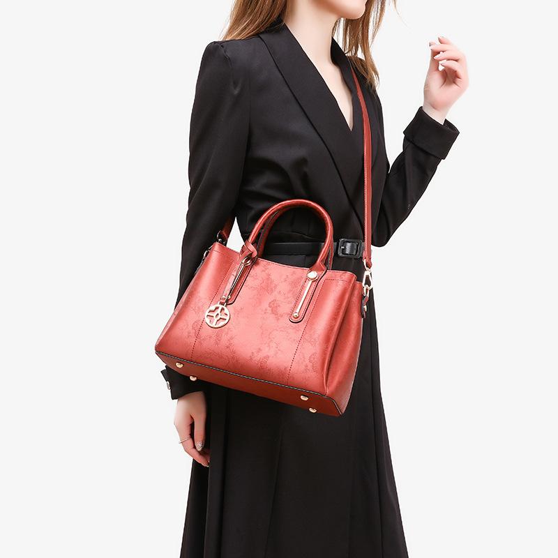 2025 Summer New Fashionable High-End Large-Capacity Red Wedding Handbag, Shoulder and Crossbody Tote Bag