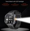LOKMAT Sport Smart Watch IP68 Vanntette Smartwatches med stor skjerm med LED-lommelykt Melding Push BT Calls Klokke for smarttelefon